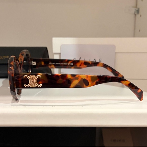 Celine Triomphe oval Sunglasses - Picture 2 of 4